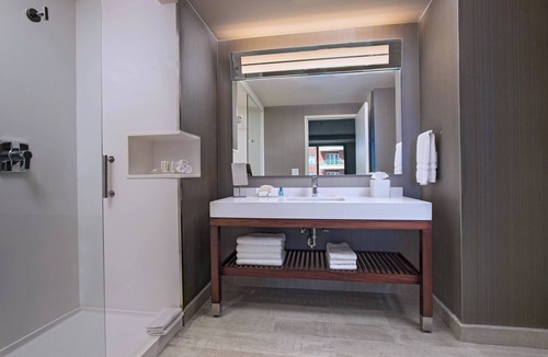 Zona 10 Hotel | Courtyard by Marriott Guatemala City