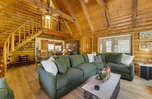 Strawberry House | Covered Deck, Private Acreage: Log Cabin in Pine