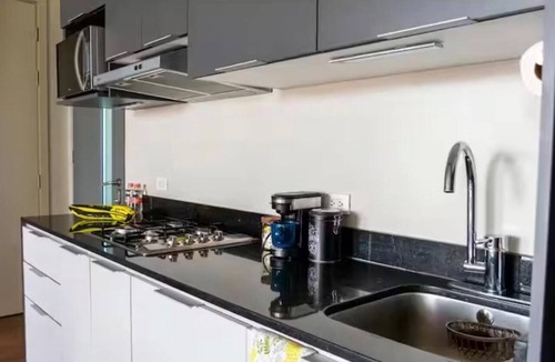 Avenida Revolucion Apartment | Cozy 1-bedroom apartment in peaceful Tijuana with AC and gym