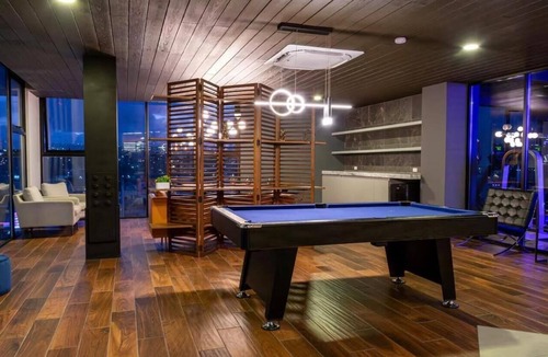 Avenida Revolucion Apartment | Cozy 1-bedroom apartment in peaceful Tijuana with AC and gym