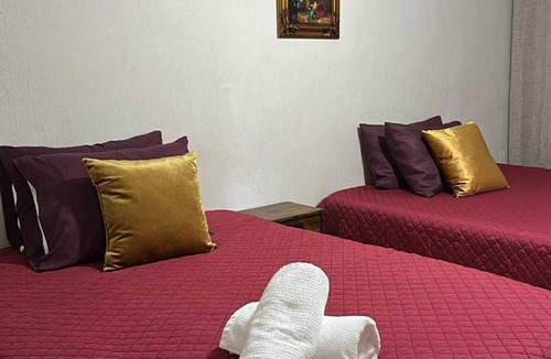 Casimiro Castillo House | Cozy 2-bedroom house in lovely La Resolana with AC