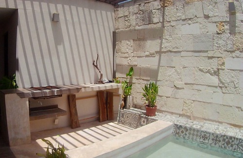 Merida House | Cozy 4-Sleeper Getaway w/Pool & Laundry - Prime Mérida Mexico Stay!🌴