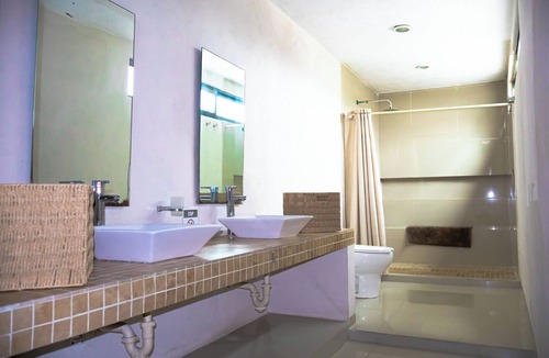 Merida House | Cozy 4-Sleeper Getaway w/Pool & Laundry - Prime Mérida Mexico Stay!🌴