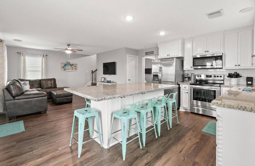 Surfside Beach House | Cozy Beach House w Ocean Views on 2nd row