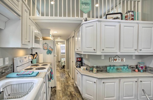 Broken Bow Cottage | Cozy Broken Bow Getaway w/Fire Pit, 5 Mi to Lake!