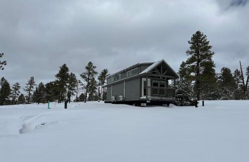 Williams Ski Chalet | Cozy Cabins With Mountain View 7A