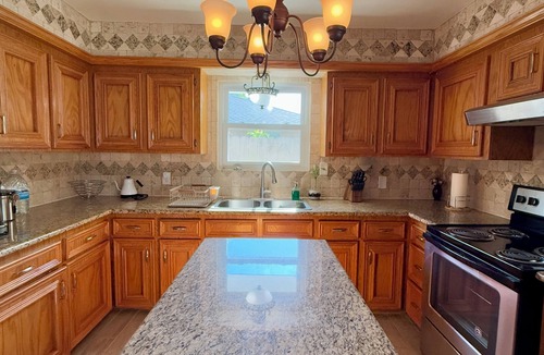 Southbelt/Ellington House | Cozy & Charming Stay Min from Hobby, NRG, Downtown, NASA