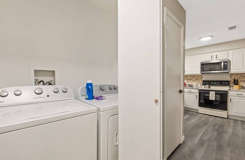 South Arlington House | Cozy home 10 min from AT&T stadium