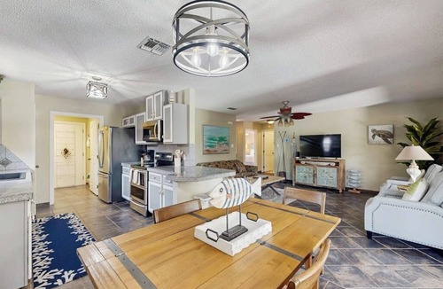 Laguna Vista House | Cozy home on golf course with TV, hot tub spa & minutes to beach