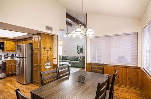 Bandolero - Tarascas House | Cozy Home w/Private Patio, KingBed, Fireplace, BBQ
