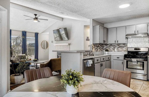 Wells Branch House | Cozy North Austin Retreat | Deck-Near Domain+Q2