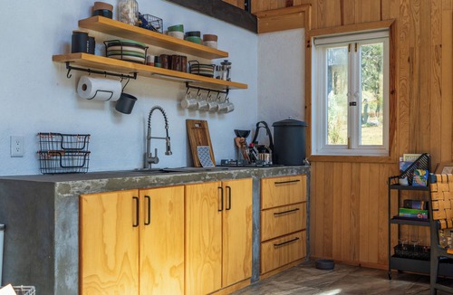 San Nicolas de los Ranchos Cabin | Cozy off-grid cabin with direct views of active volcano - from CDMX or PUEBLA