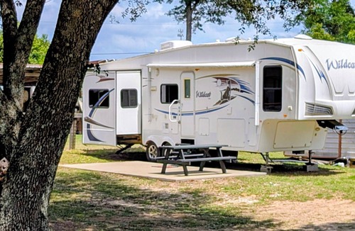 Nacogdoches House | Cozy & Peaceful 1-Bedroom RV