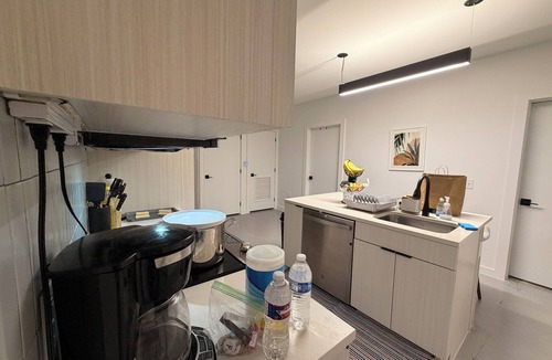 West End Apartment | Cozy Private Room in Shared Home – Prime Downtown Austin Location