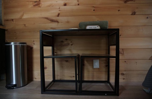Jasper Cabin | Cozy Secluded Tiny Home with Wood-Burning Hot Tub and Private Deck