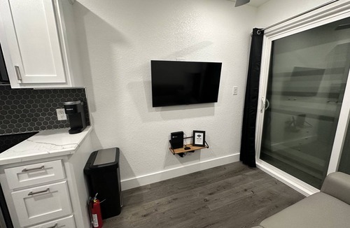 Sweeny Cottage | Cozy Shipping Container Home