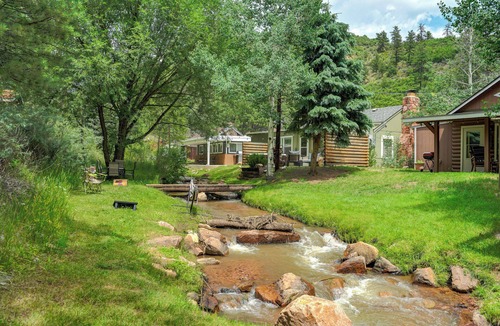 Cascade-Chipita Park Cabin | Creekside Cowboy Cabin with 360° Mountain Views