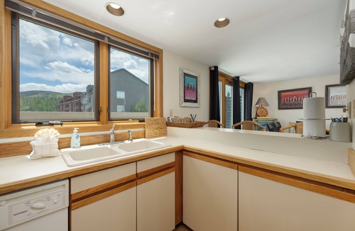 Winter Park Condo | Crestview Place Unit 607 Spacious with mt views & private decks family friendly
