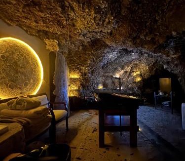 Teotihuacan Hotel | Cueva Macondo Spa
