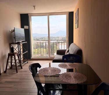 Zona 2 de Mixco Apartment | Cumbre 11 l Panorama Con Vista a Los Volcanes