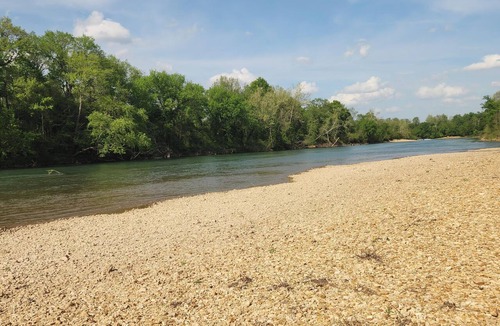 Doniphan House | Current River Home with Private River Access