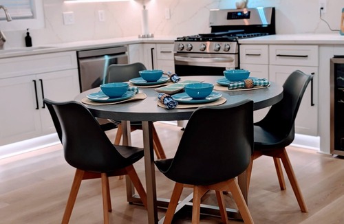 Mount Berry House | Custom Design, Kitchen King Beds Laundry Large TVs