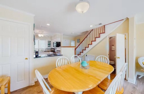 Horseshoe Bay Condo | Cute lakefront condo with Private Dock in the Heart of Horseshoe Bay
