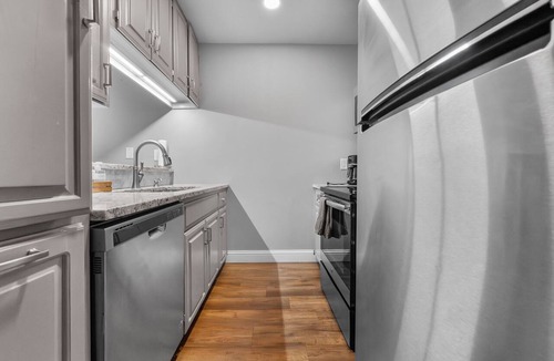 New Braunfels Condo | CW B214 Riverfront | Comal + Pool | Schlitterbahn