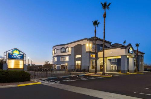 Cortaro Hotel | Days Inn & Suites by Wyndham Tucson/Marana