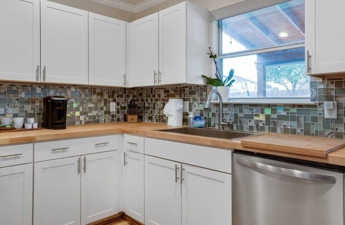 Keller House | ¤°The Coastal Breeze°¤Pets Ok/Grill/Swimming Pool