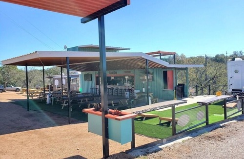 Burnet House | Delightful 1 Bedroom RV on Spider Mountain