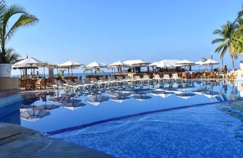 Ixtapa Villa | Deluxe Beach Front Villa “Tesoro B”