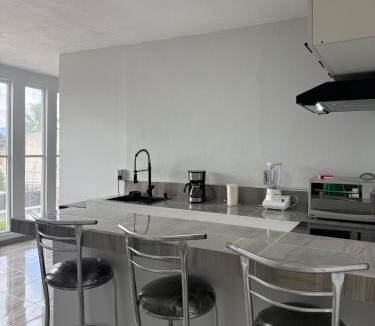 Maravatio Apartment | Depto Centrico con vista y cocina equipada
