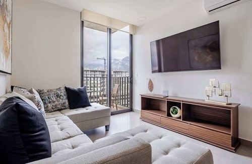 Santa Catarina Condo | Depto. equipado + Vista + cerca Consulado y UDEM
