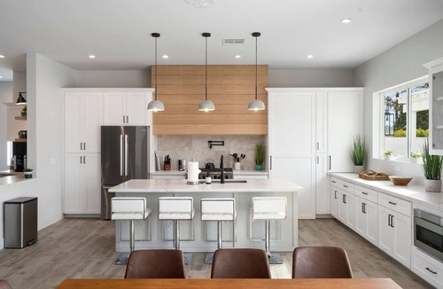 Arcadia Lite Villa | Desert Escape | Poolside BBQs, Sunset Views & Spacious Comfort