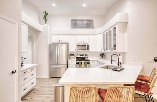 Fletcher Heights House | Desert Oasis | Pool Spa & Putting Green Dogs OK