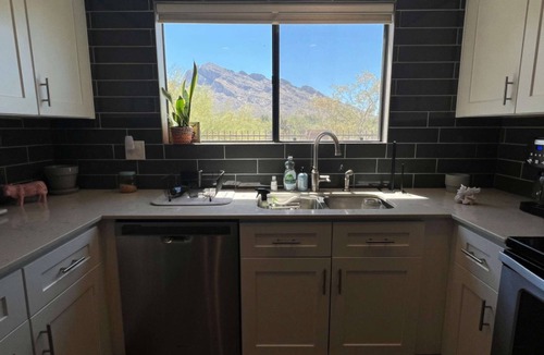 Oro Valley House | DesertOasis@ #LambertPark:4BD, Mtn Views, Gym, FREE Heated HOA Pool&Spa, PoolTable, CottonBedding