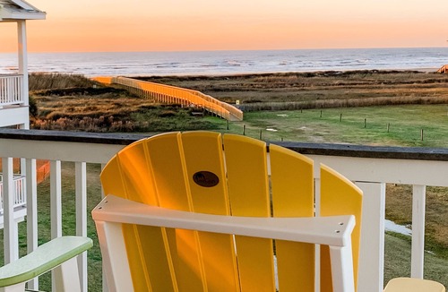 Pointe San Luis House | Designer Beach Retreat -Gulf views-Walk2Sand -Family & Dog Friendly
