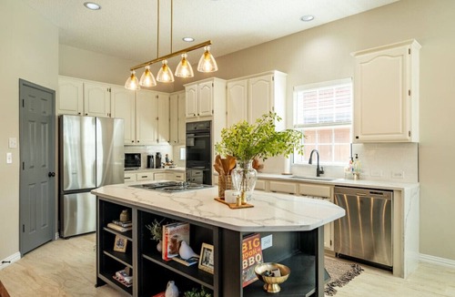 Allen House | Designer-Styled Modern Farmhouse w/Heated Pool