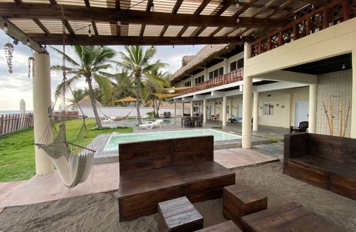 Monterrico Villa | ¡Despierta con el mar y una vista espectacular!
