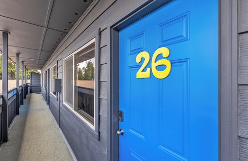 West Yellowstone Hotel | Discover the Lazy Duck Inn #26 King Suite, just 1 minute from Yellowstone!