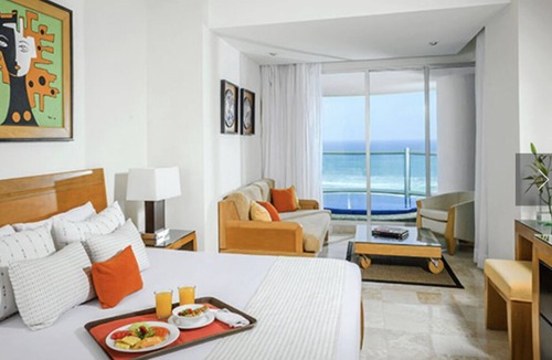 Playa Diamante House | Discover the utmost level of opulence at Acapulco. 1 or 2 bd suites available
