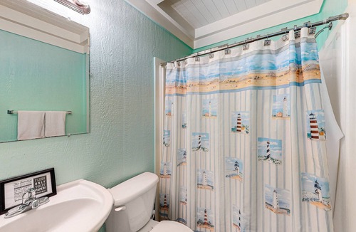 Port Bolivar House | Dog-Friendly Oceanfront Haven with Huge Covered Deck, Water Views & Beach Access