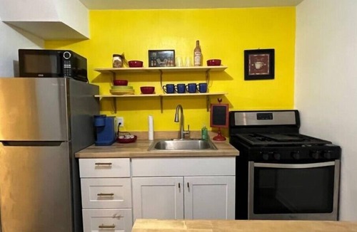 Govalle House | DOG FRIENDLY & VINTAGE EAST AUSTIN