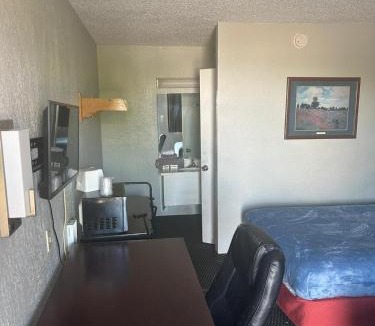 Amarillo Apartment | Double Bed Hotel Room 305