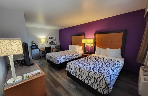 Amarillo Hotel | Double beds/Free Hot Breakfast