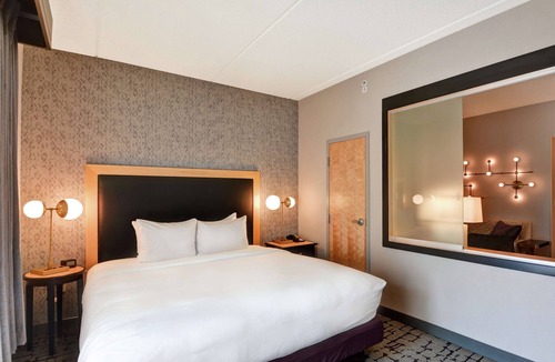 Highlands - Perkins Hotel | DoubleTree by Hilton Hotel Baton Rouge