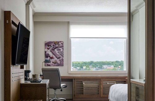 Dallas Hotel | DoubleTree by Hilton Hotel Dallas – Love Field