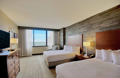 Uptown Hotel | DoubleTree by Hilton Hotel & Suites Houston by the Galleria
