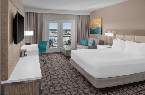 Downtown Hotel | Doubletree By Hilton Lubbock - University Area